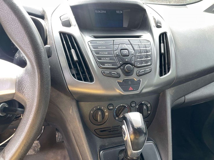 2015-ford-transit-connect-image-13