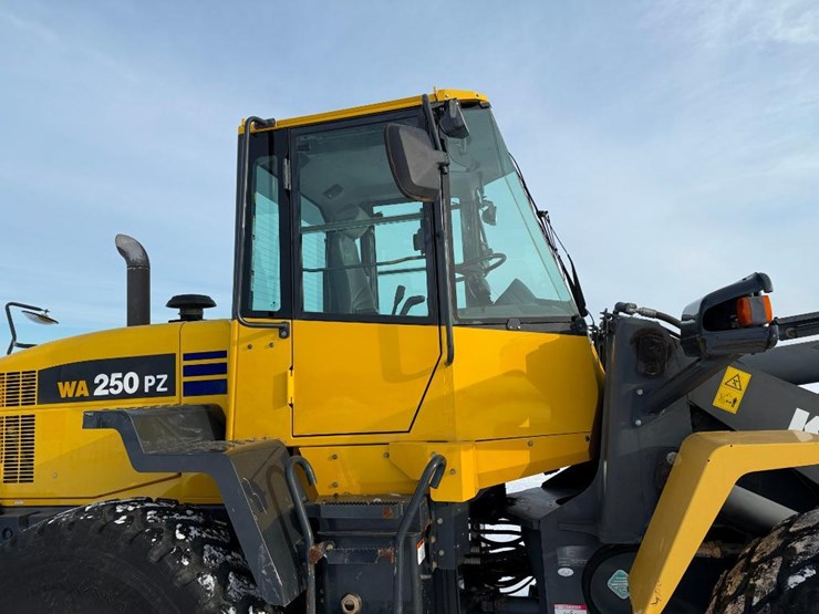 2011-komatsu-wa250pz-6-image-12