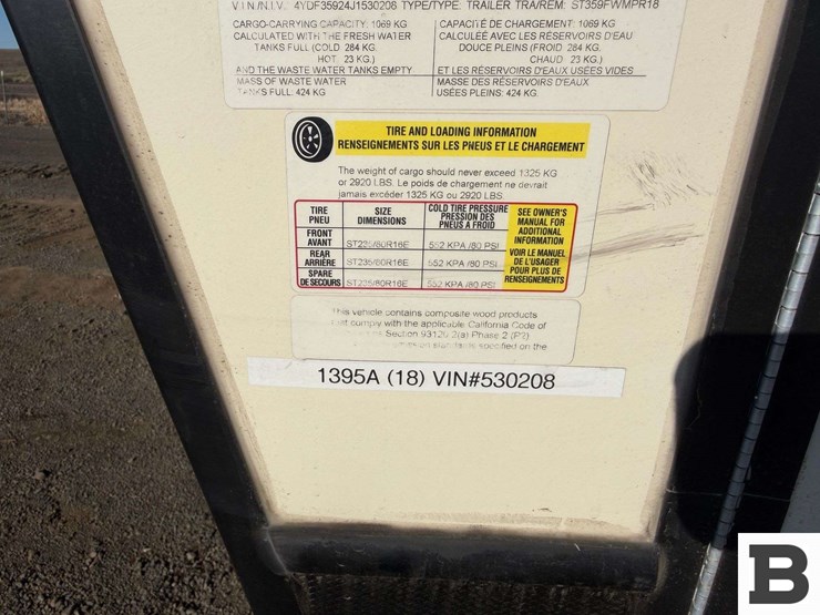 2018-keystone-sprinter-5th-wheel-trailer-image-14