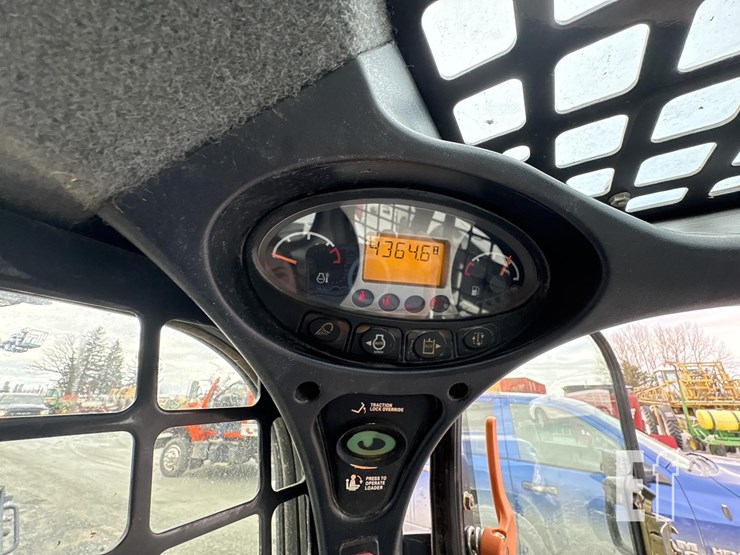 2015-bobcat-s570-image-19