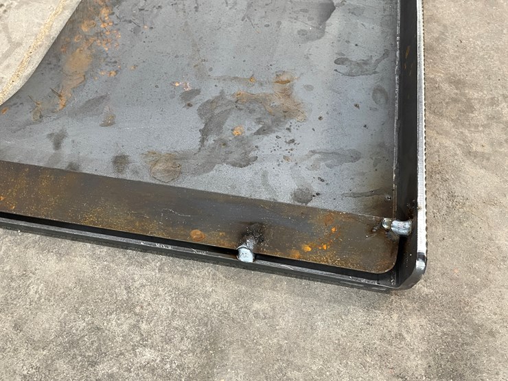 #2473-•-skid-steer-walk-through-weldable-attachment-plate-image-9