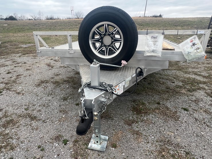 2023-sundowner-96"-image-10