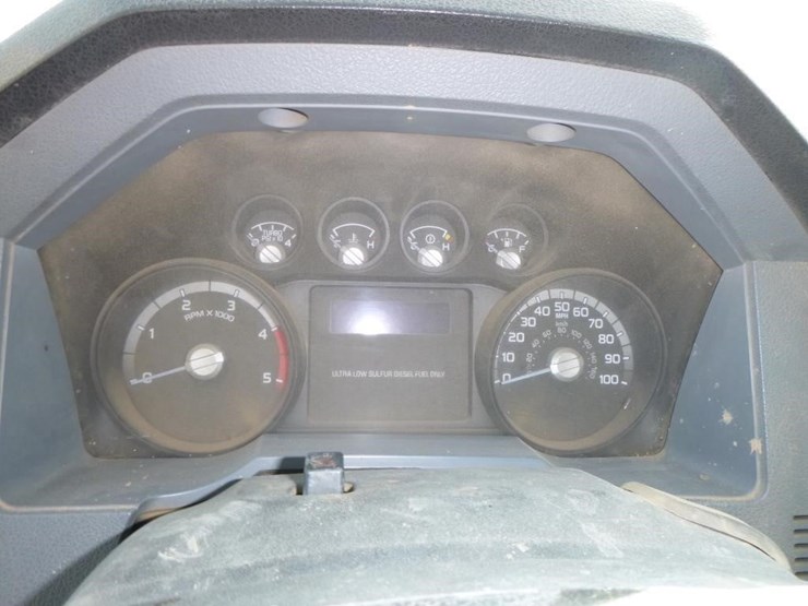 2011-ford-f550-image-9