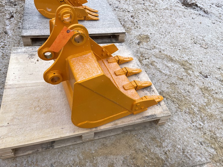 caterpillar-305-image-4