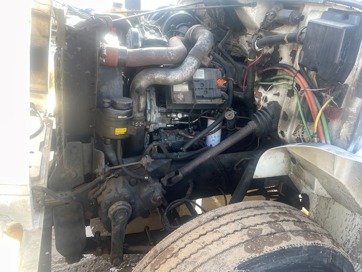 2001-international-2001-image-17