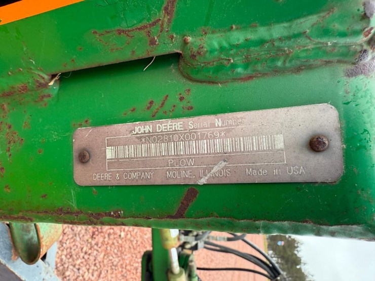 john-deere-2810-image-20