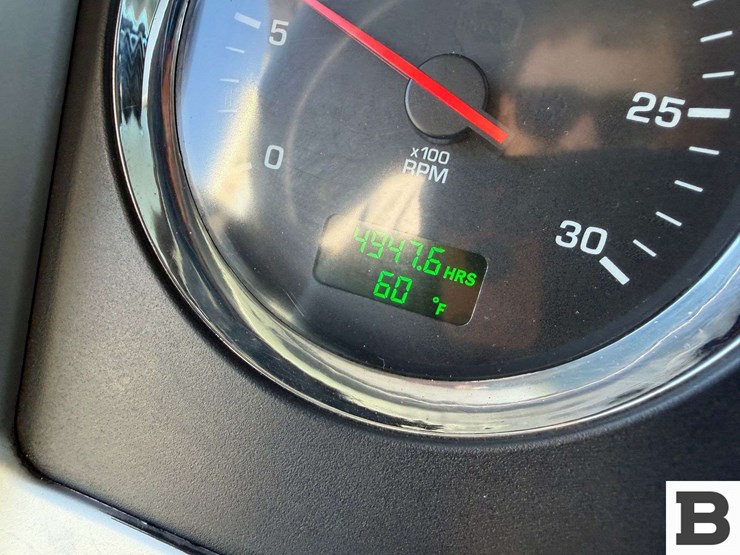 2015-kenworth-t800-image-60