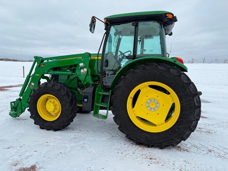 john-deere-6105e-image-6