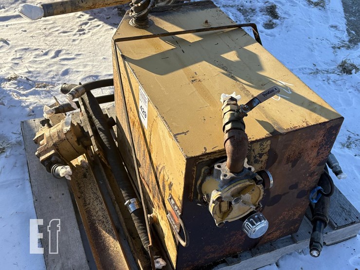 massey-ferguson-383-image-6