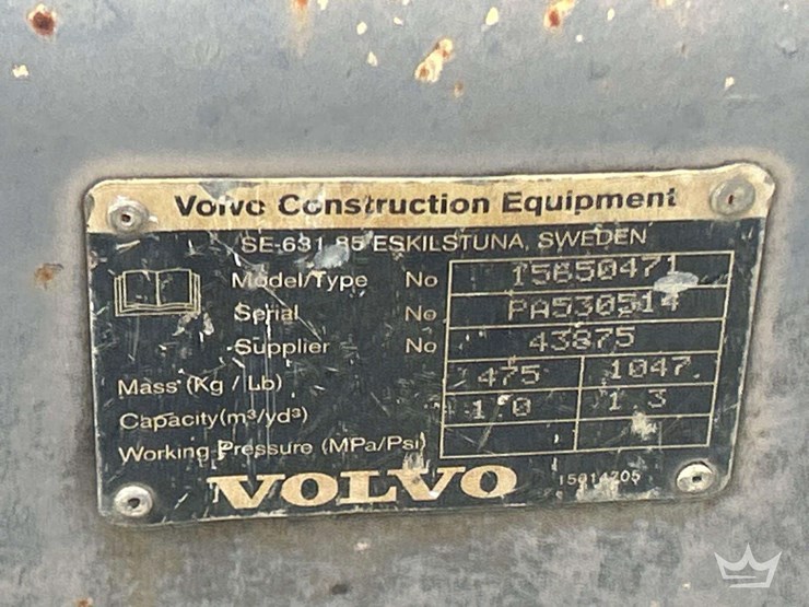 2013-volvo-bl70b-image-11