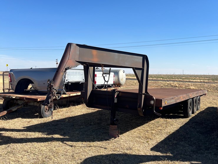 goosneck--flatbed-trailer-image-1