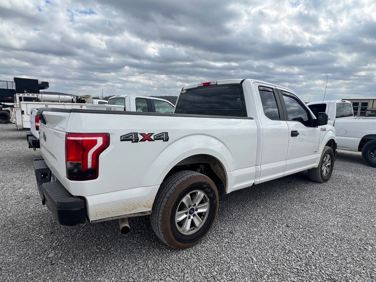 2017-ford-f150-xl-image-3