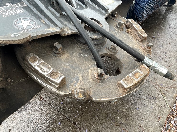 #4902-•-stumper-240-mini-skid-steer-mount-stump-grinder-image-7