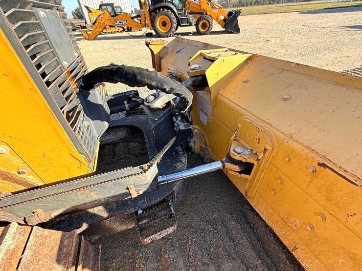 2021-caterpillar-289d3-image-11