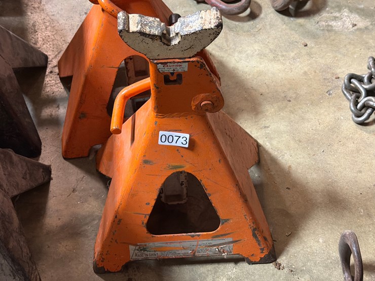 #73-•-two-jack-stands-image-2