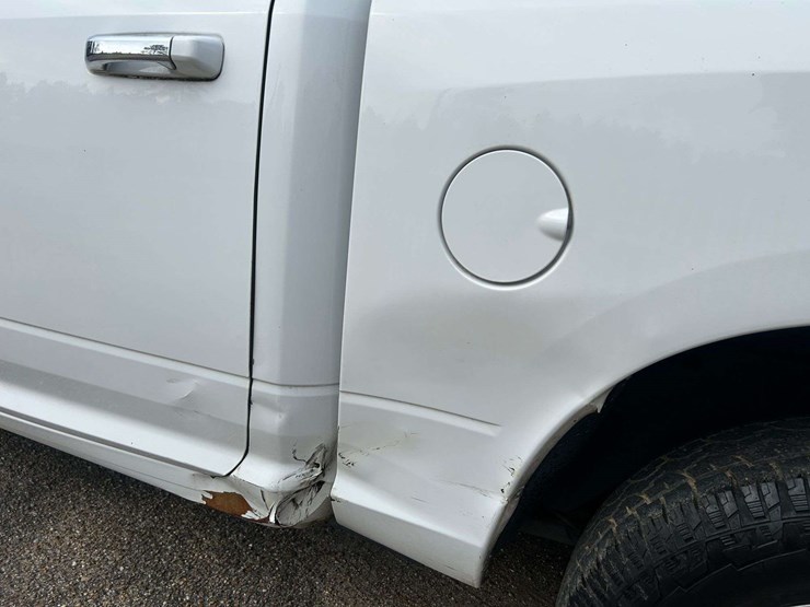 2016-ram-1500-slt-image-7