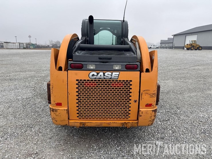 2012-case-sv300-image-4