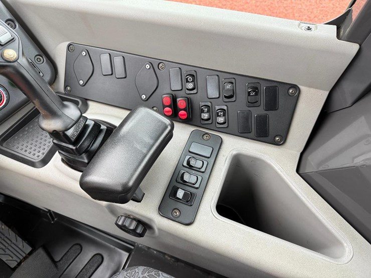 2022-new-holland-w80c-image-49