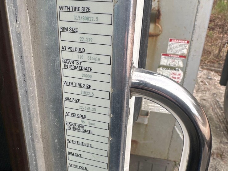 2015-kenworth-t370-image-16