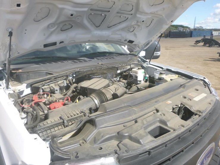 2022-ford-f450-xl-image-17