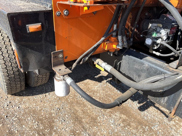 #1465-•-2013-freightliner-asphalt-truck-(has-mn-title)-image-44