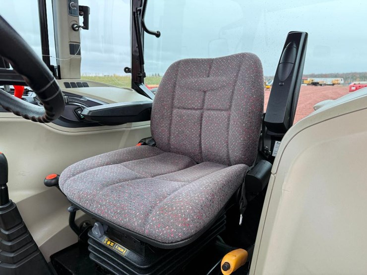 massey-ferguson-4707-image-49