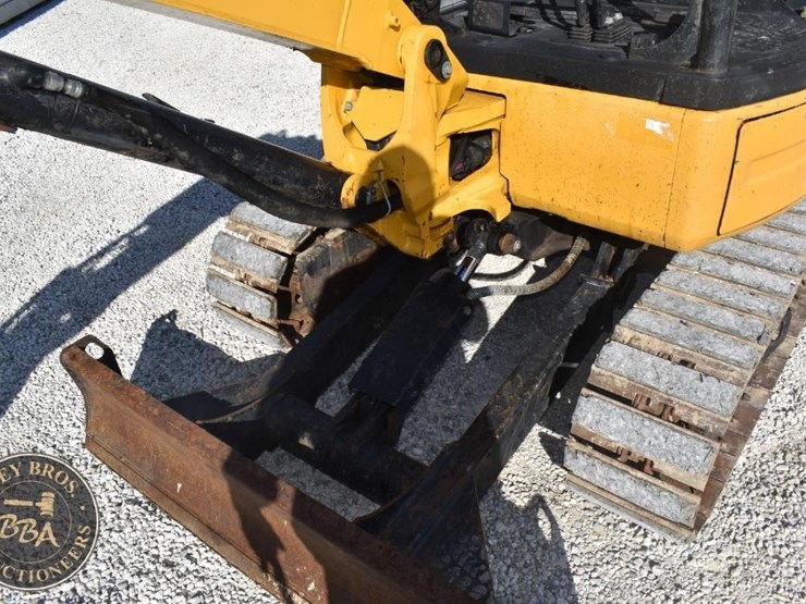 2015-caterpillar-303e-cr-image-30