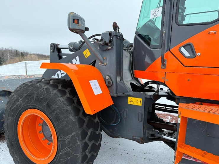 2018-doosan-dl250-5-image-46