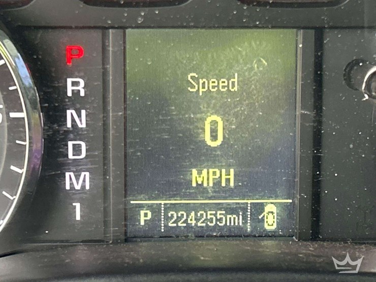 2015-chevrolet-silverado-2500hd-image-6