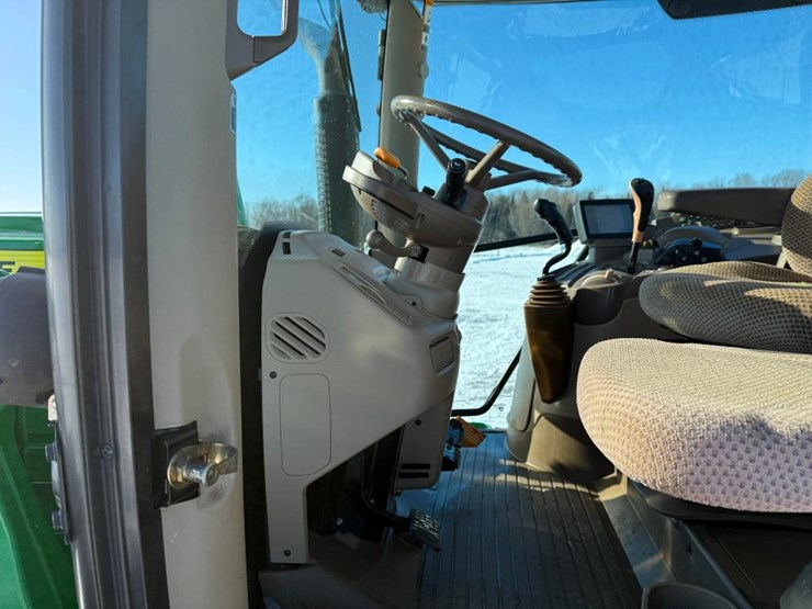 john-deere-6125r-image-53