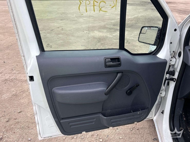 2013-ford-transit-connect-image-14