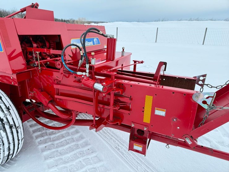 2015-new-holland-bc5070-image-28