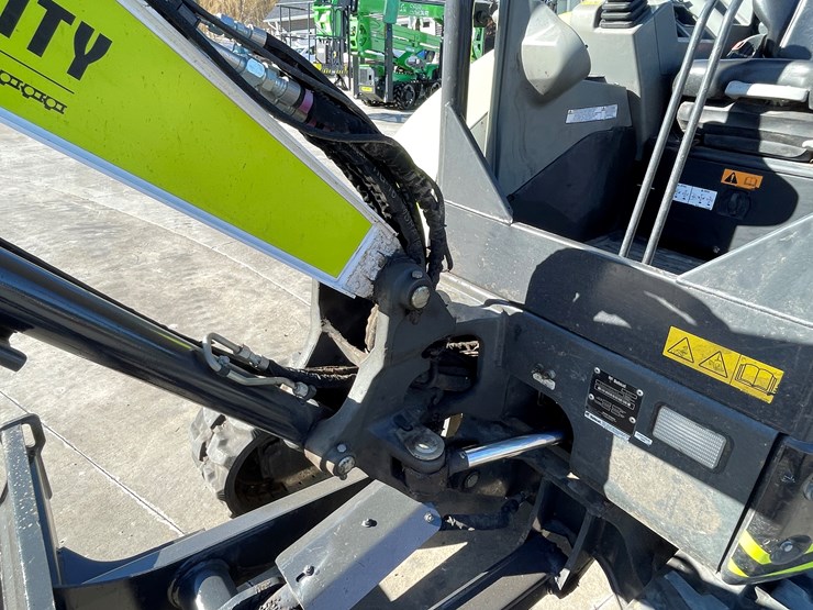 2021-bobcat-e32i-image-15