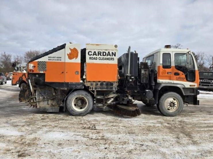 2009-gmc-t7500-image-5