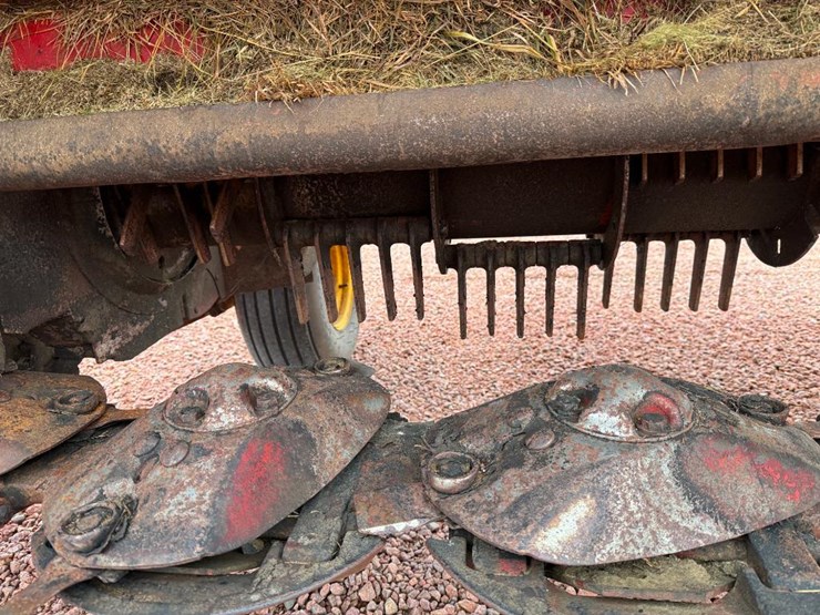 new-holland-210-image-20