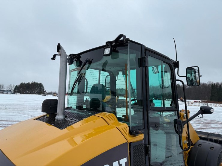 caterpillar-906m-image-19