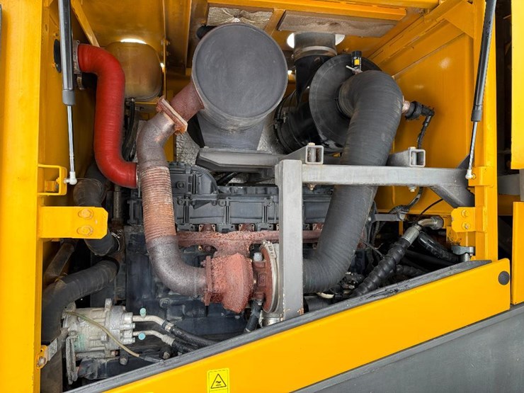 2015-sdlg-lg958l-image-47