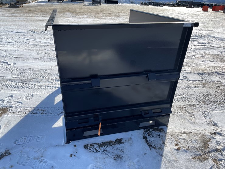 #2487-•-new-kc-trash-hopper-with-fork-pockets-image-6