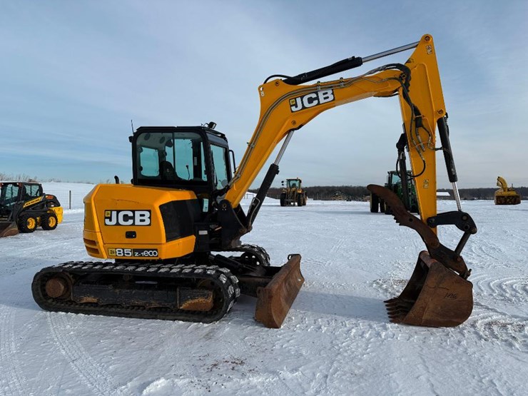 jcb-85z-1-image-2