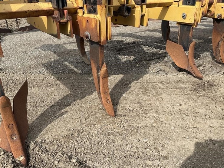 wilcox-3-pt-3-row-60"-bed-ripper-image-9