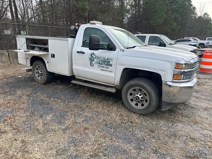 2015-chevrolet-3500hd-image-3