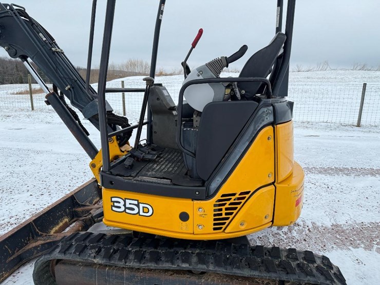 deere-35d-image-23