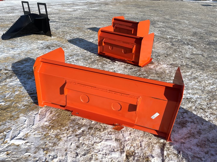 #2519-•-new-kc-mini-48"-snow-pusher-image-4