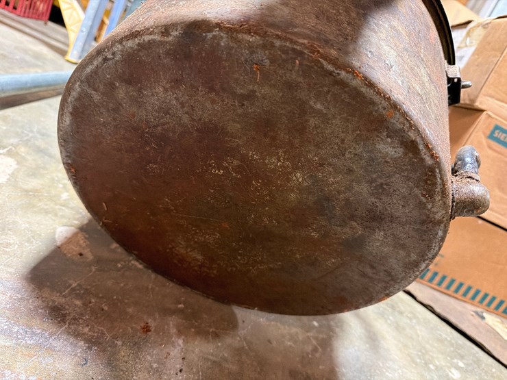 #93-•-oil-bucket-image-3