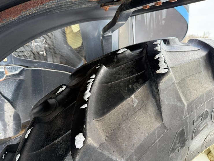 new-holland-t8.320-image-12