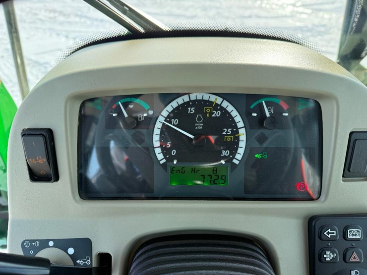 john-deere-4052r-image-55