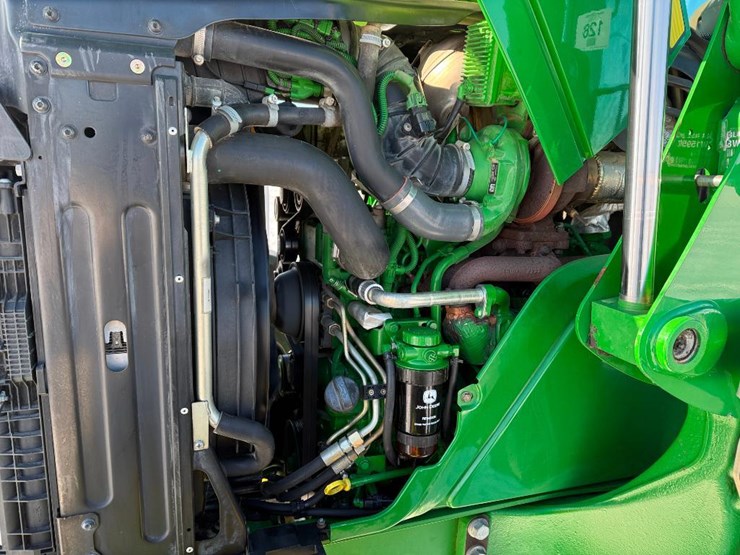 john-deere-6125r-image-43