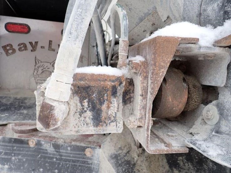 2011-peterbilt-365-image-53