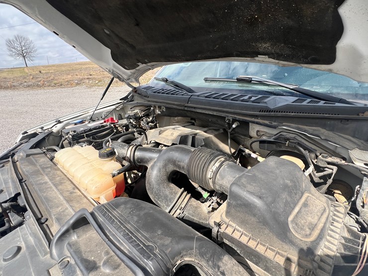 2017-ford-f150-xl-image-31