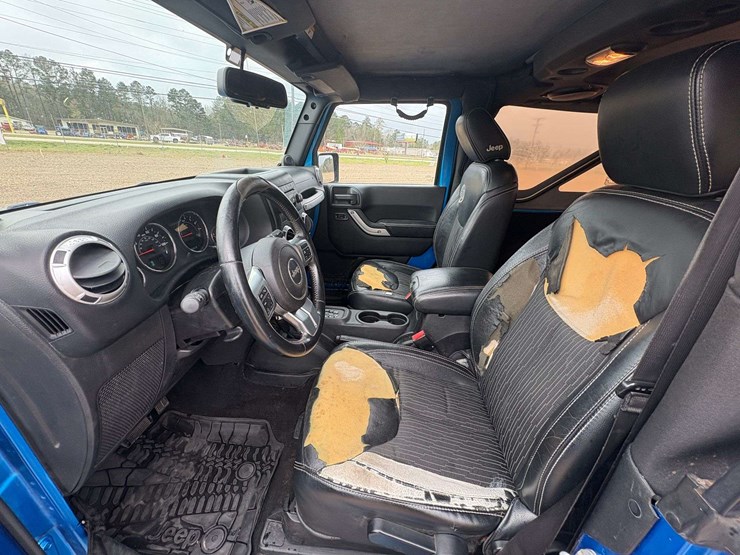 2014-jeep-wrangler-image-11